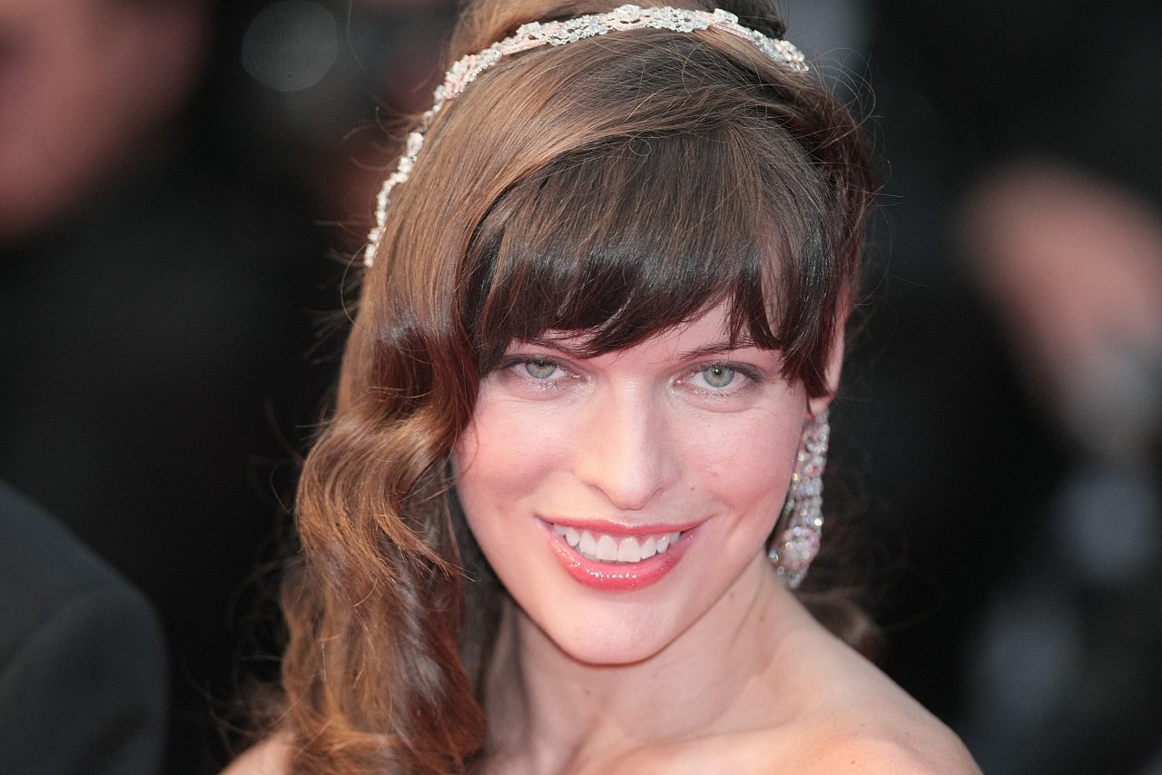 Milla Jovovich - Photo Actress