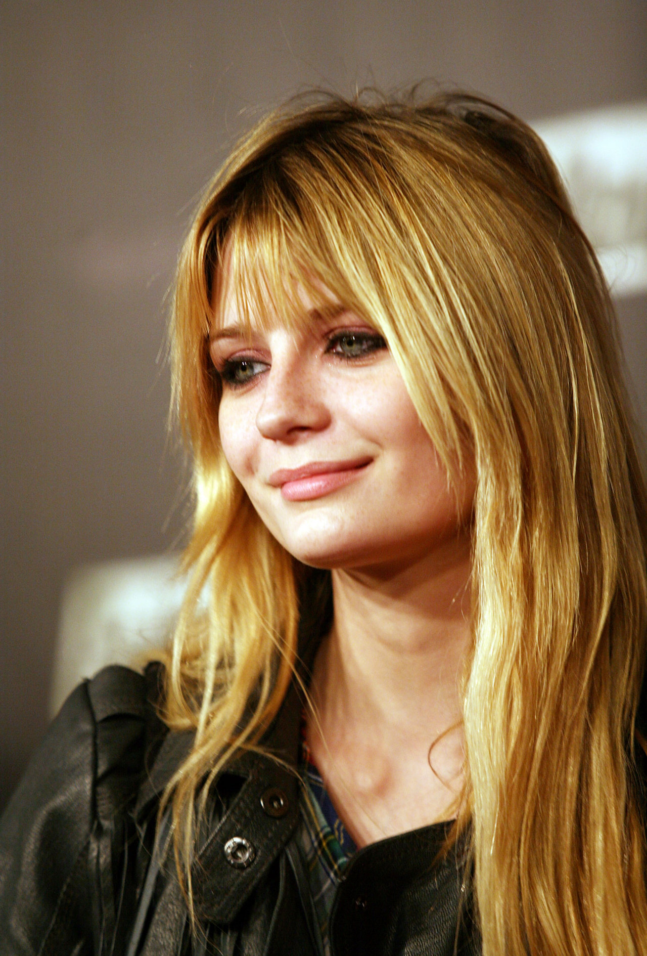 Mischa Barton - Gallery